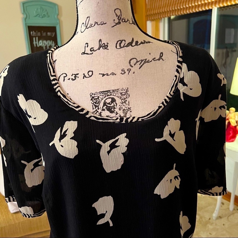 Fitting Image Women’s Black And Cream Lightweight… - image 7